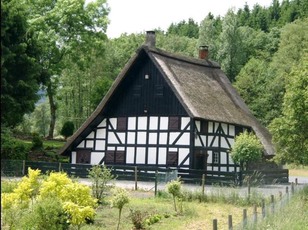 Ferienwohnung Fitness Entspannung Sauna Im Westerwald Derschen Exterior photo